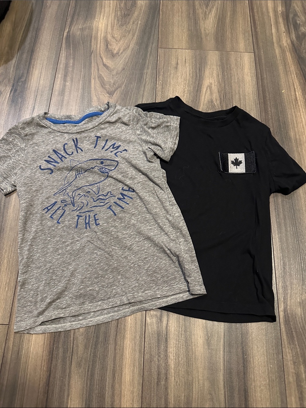 Old Navy Kids Short Sleeve Tees - Gray & Black Shark Graphic